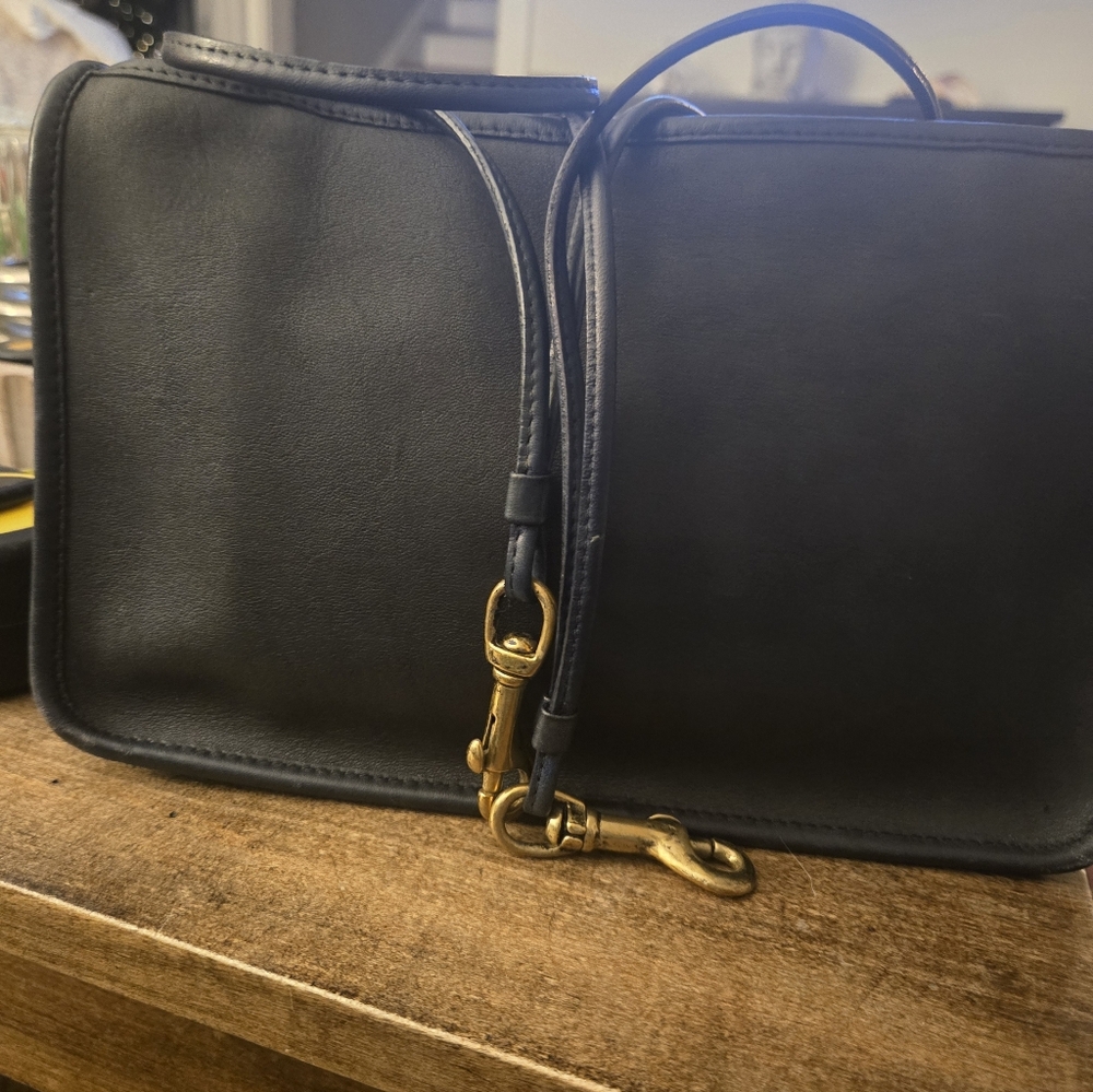 Vintage Coach Navy Basic Bag